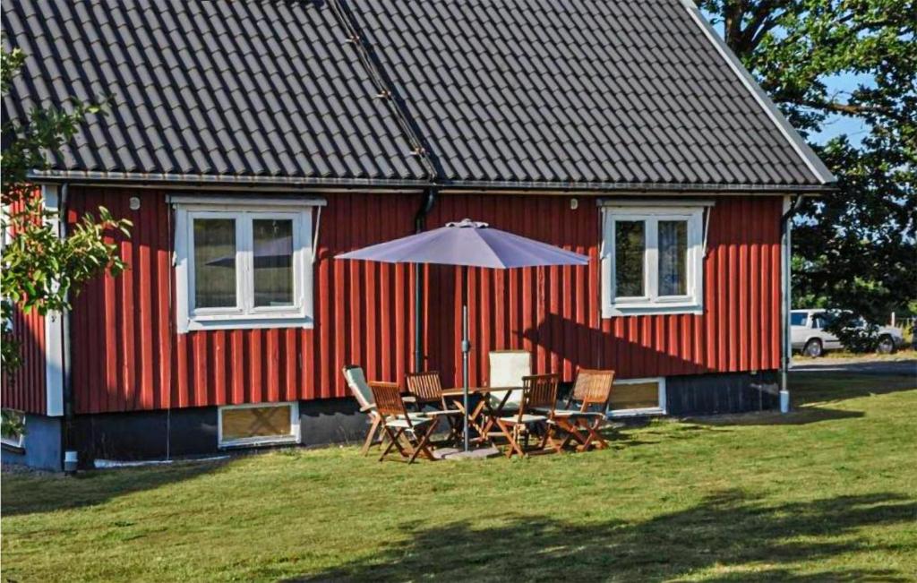 Nice Home In Laholm With 4 Bedrooms, Wifi And Heated Swimming Pool photo 1