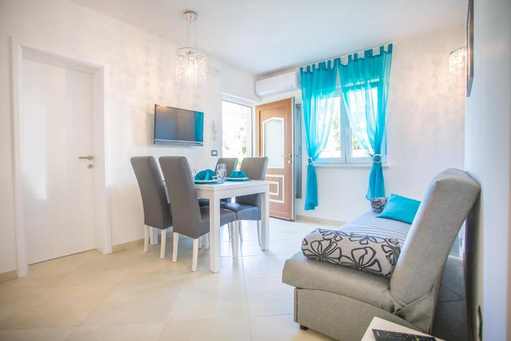 Villa Birikina apartments with pool photo 2