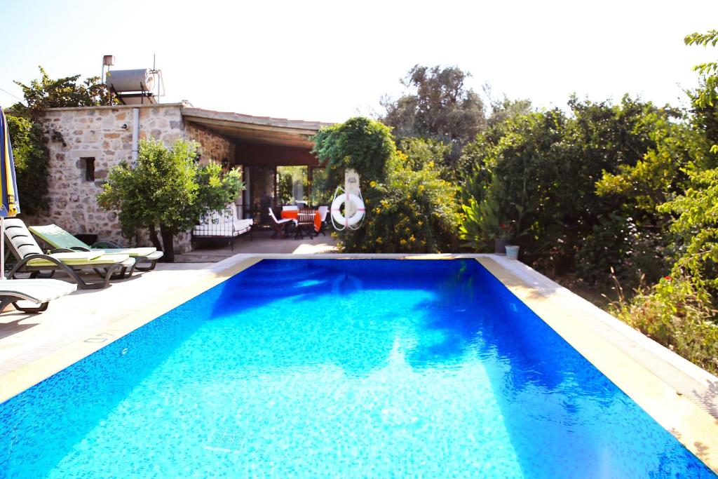 Villa Limon by Important Group Travel photo 2