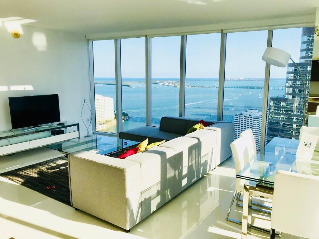Amazing Unit Miami Brickell- Sea and City View- image