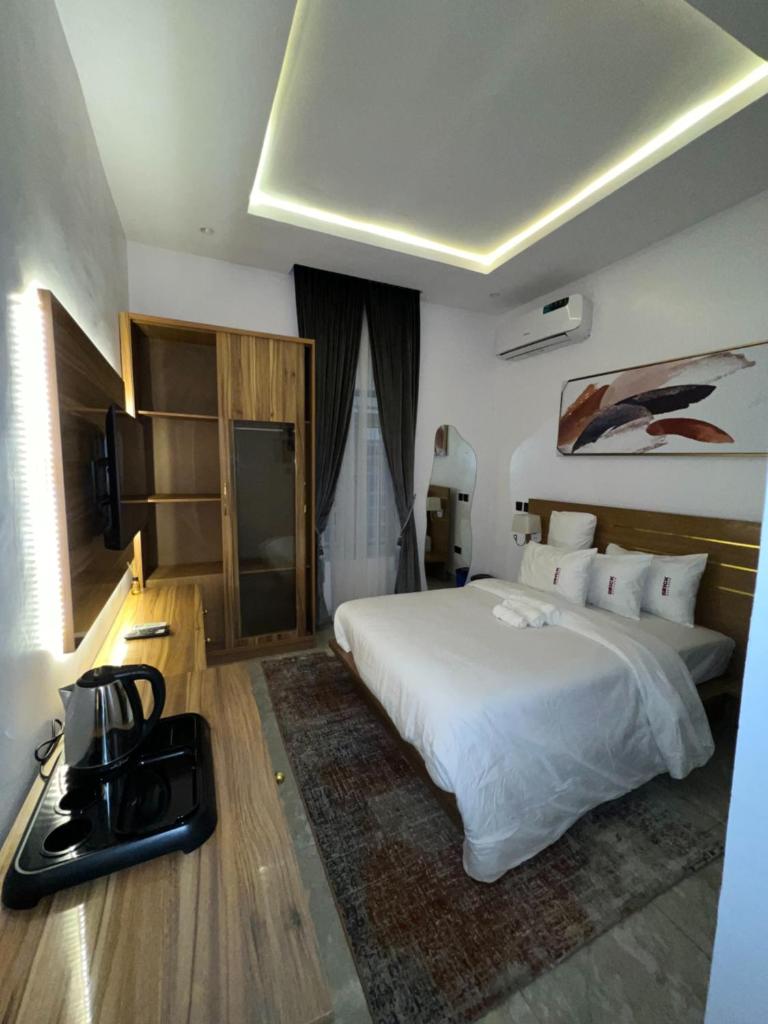 Bricks Residence photo 2