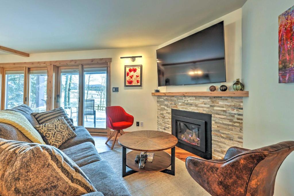 Dillon Condo with Mtn and Lake Views about 3 Mi to Ski!