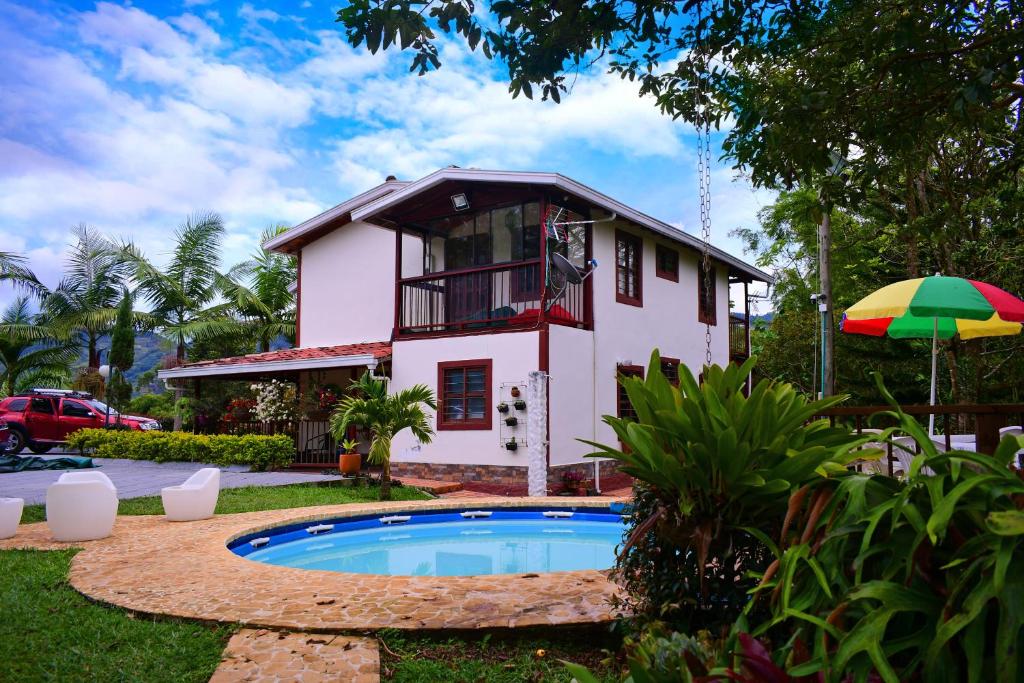 Finca en Guatapé a solo minutos de la piedra, con Jacuzzi & piscina