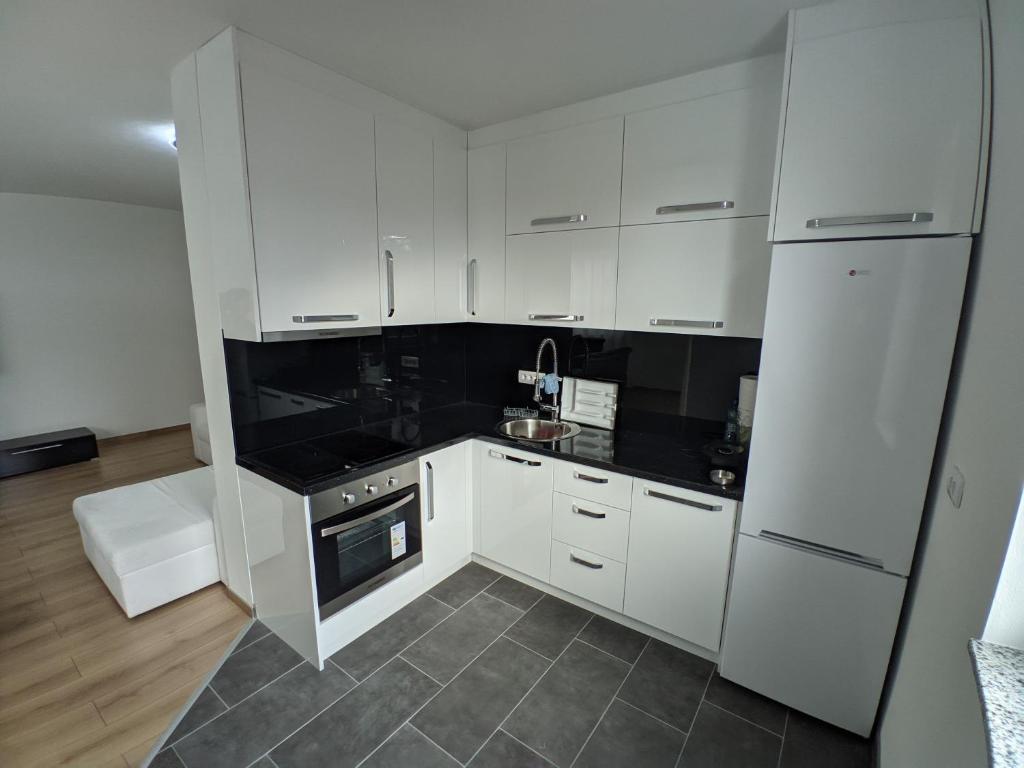 Ika LuX apartmani 4* photo 3