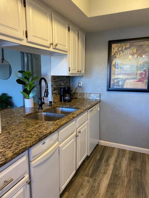 Lovely 1 bed condo near Lake Ray Hubbard photo 1