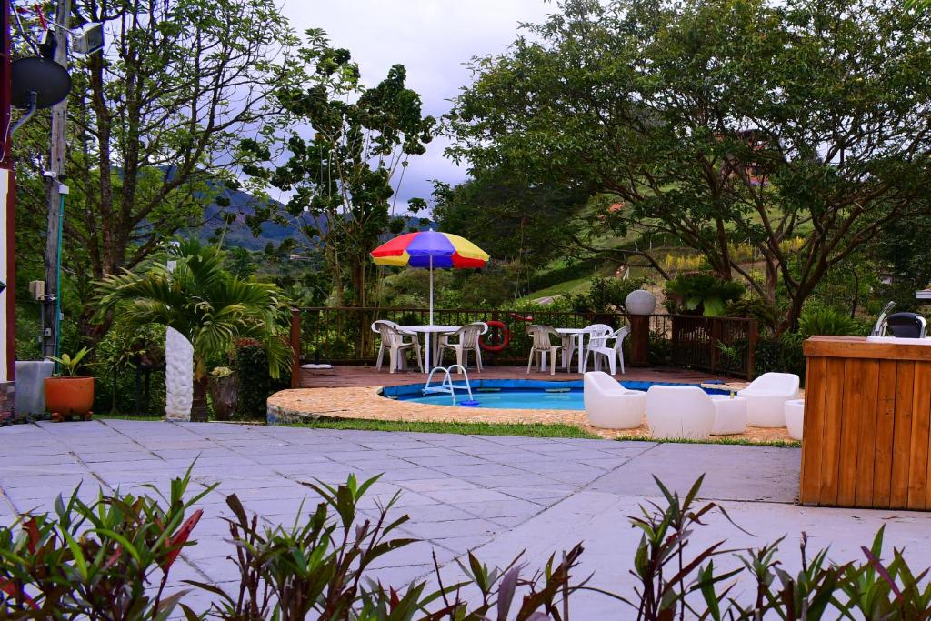 Finca en Guatapé a solo minutos de la piedra, con Jacuzzi & piscina photo 4