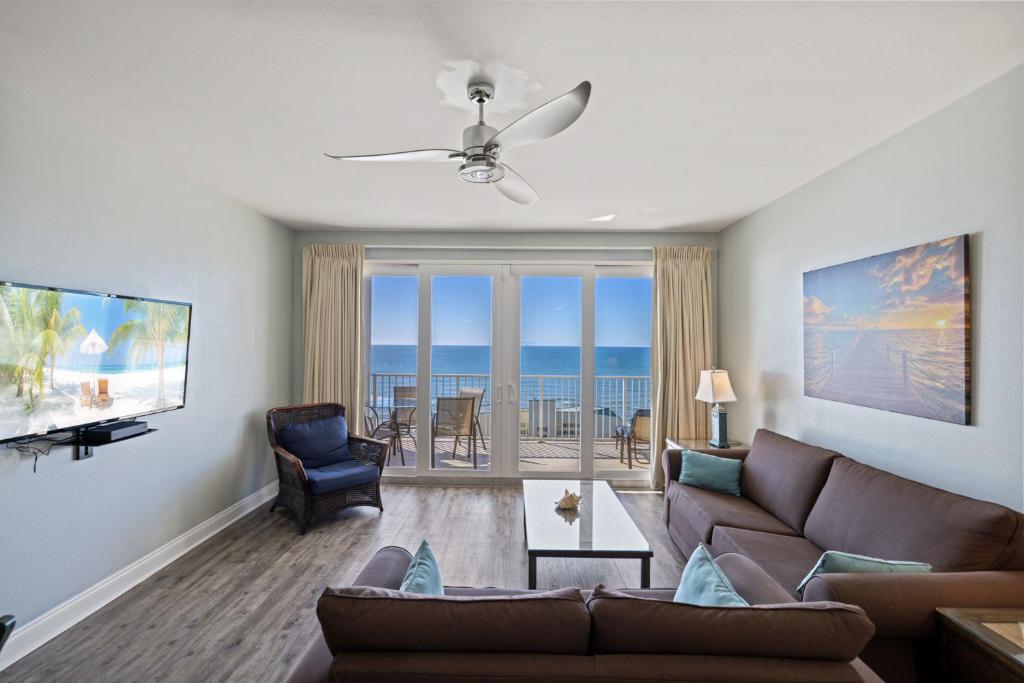 Laketown Wharf! Sleeps 9 - Resort Beach Condo, Stunning Ocean Views! by Dolce Vita Getaways PCB image