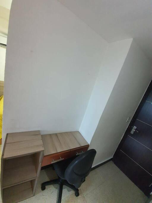 R.1111 Estudio ejecutivo, práctico, en el centro. photo 2