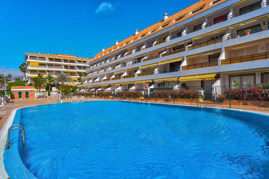 BuenaVista Sunflower Apartment in Playa La Arena photo 3