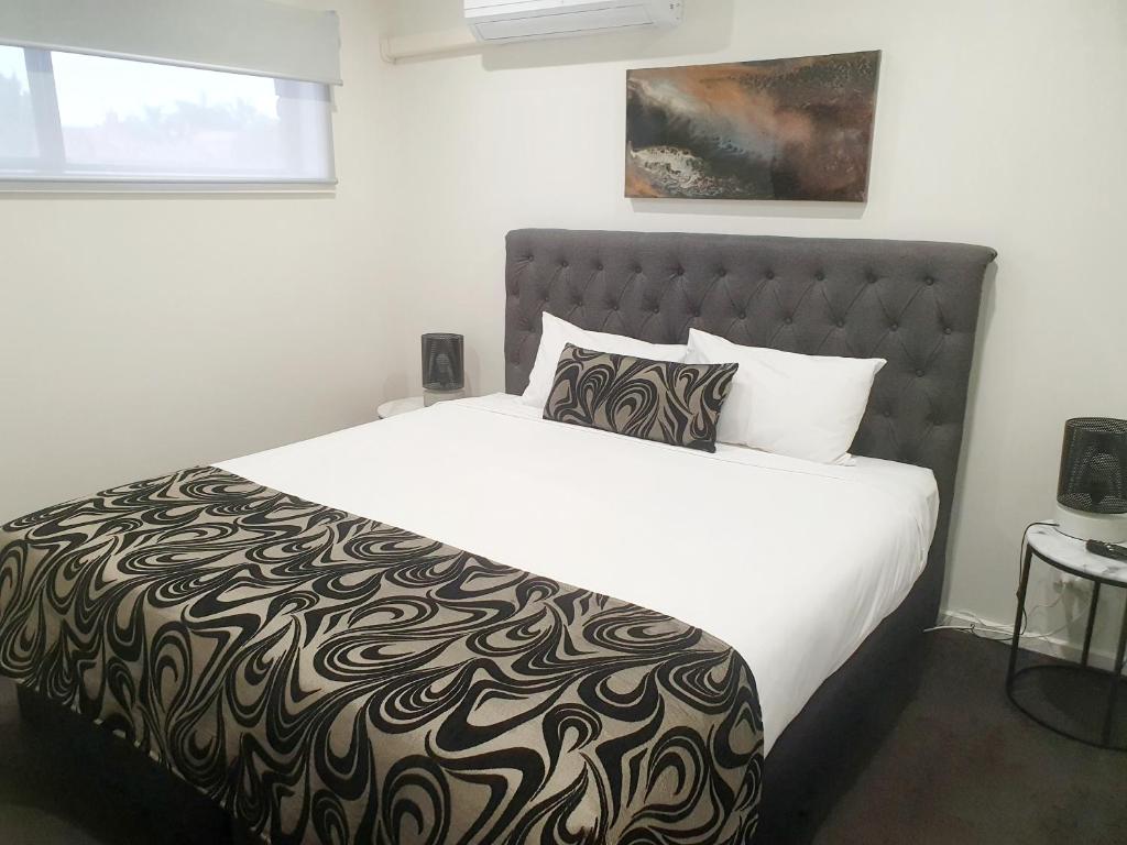 Addison Motor Inn photo 3
