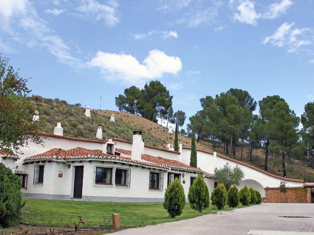 Rustic Cave House in Alcudia de Guadix with Pool photo 1