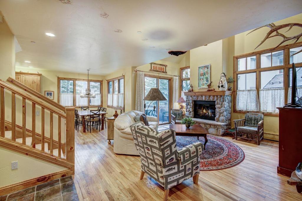 The Perfect Large Family Retreat condo photo 3