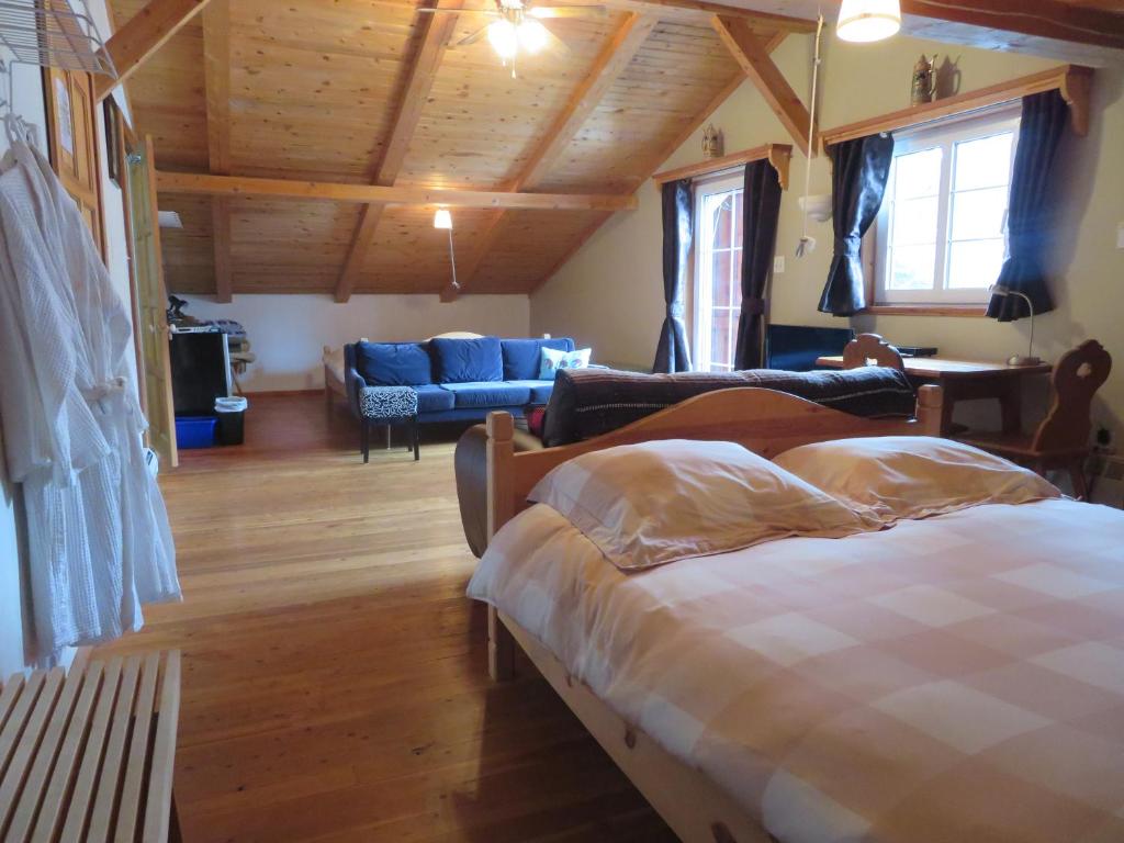 Alpenglow Bed and Breakfast photo 2