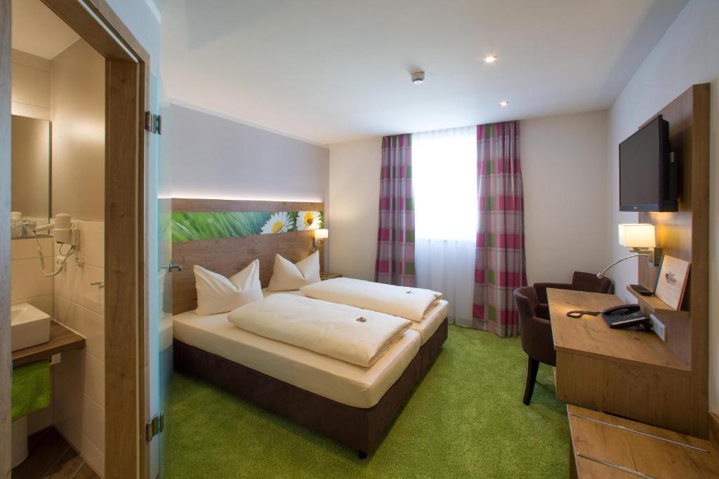 Двухместный (Улучшенный двухместный номер с 1 кроватью), Hotel Bauer garni