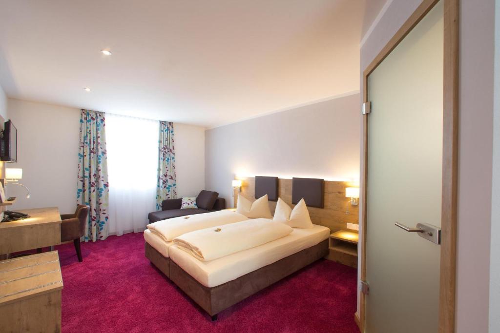 Двухместный (Улучшенный двухместный номер с 1 кроватью), Hotel Bauer garni