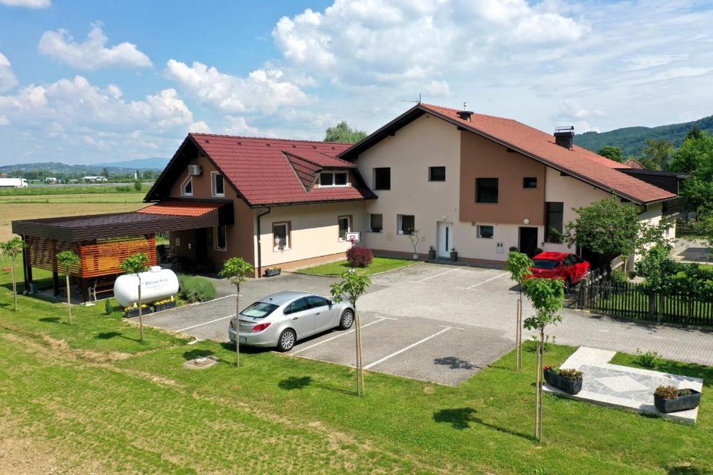 Lux Living Apartments BUDIČ near Terme Čatež photo 1