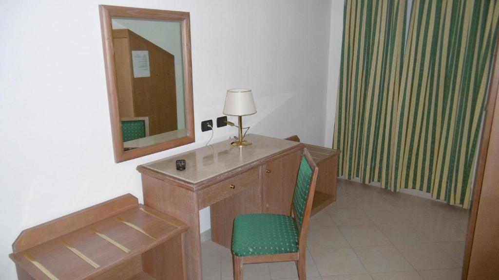 Hotel Riviera photo 4