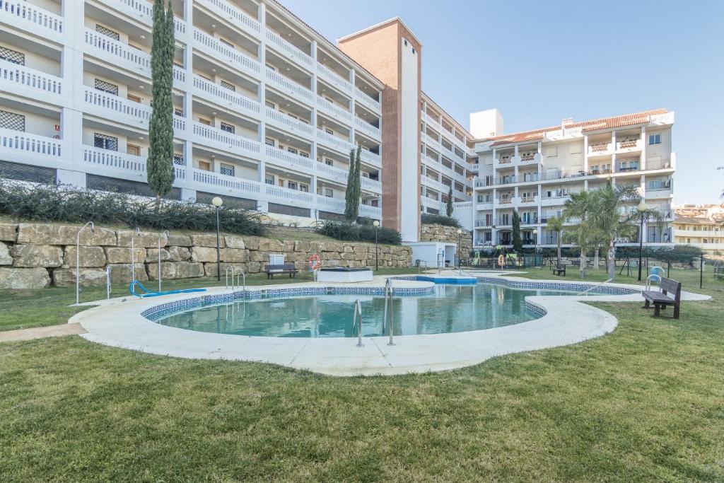 2187-Lovely 2bedrooms with pool and playground