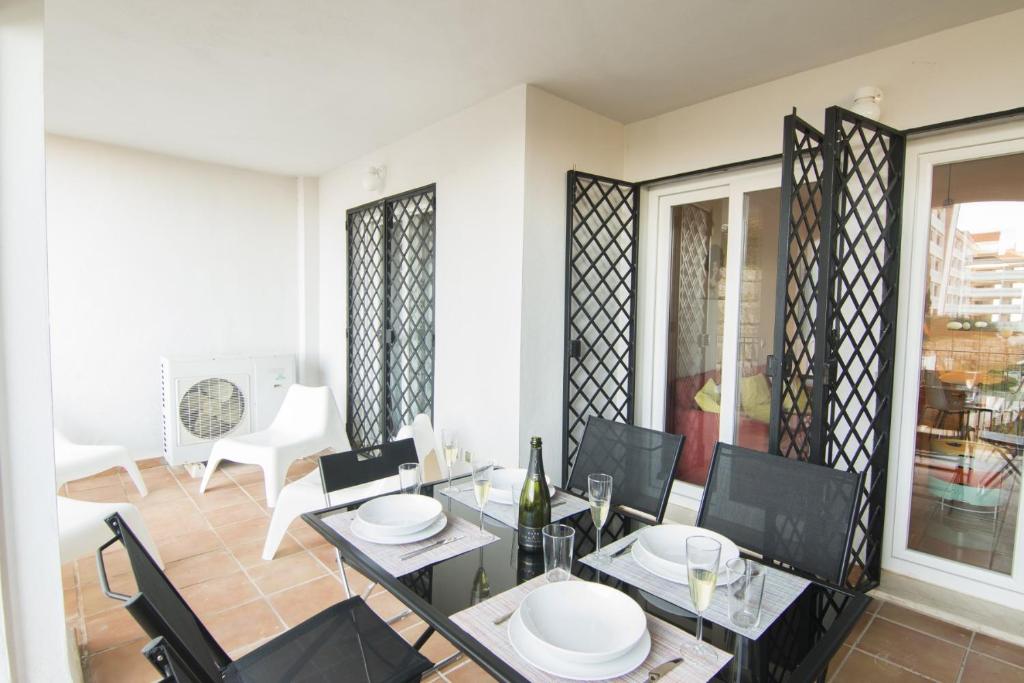 2187-Lovely 2bedrooms with pool and playground photo 3