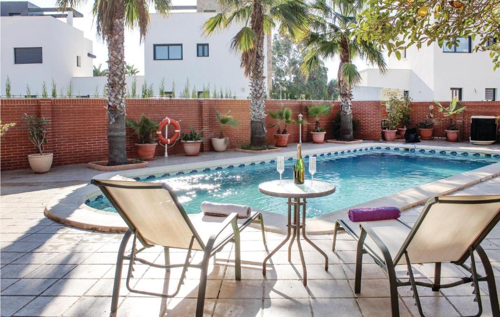 Amazing Home In Playa Honda With Jacuzzi, Wifi And Outdoor Swimming Pool