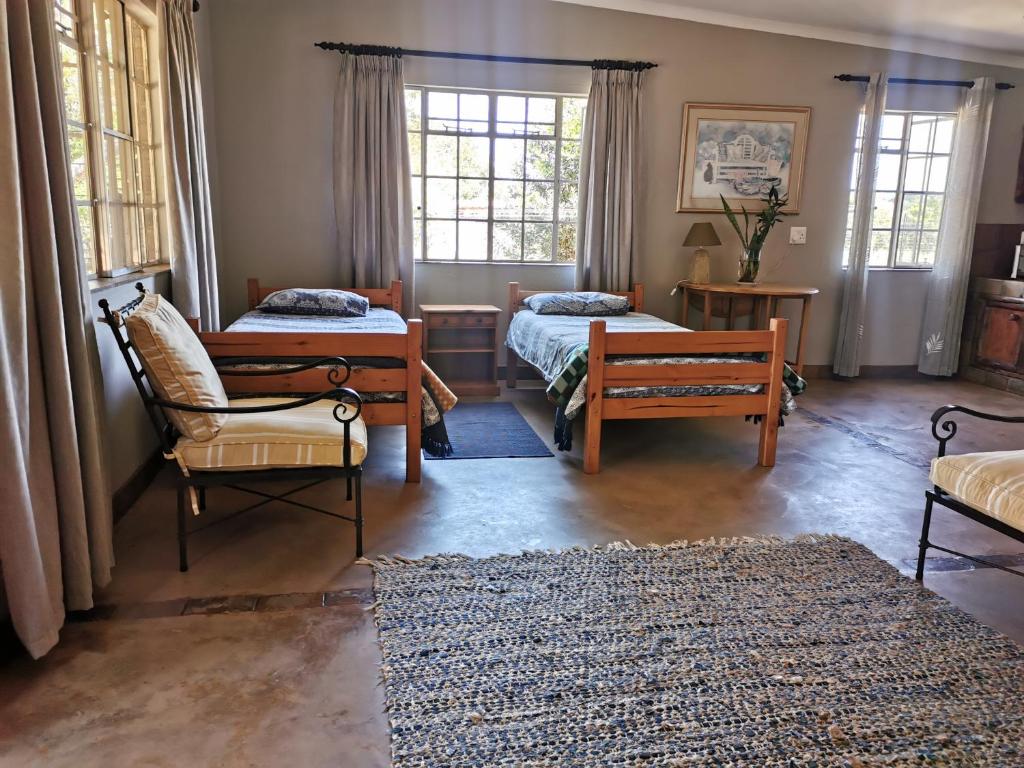 Rustic Country Cottage photo 2