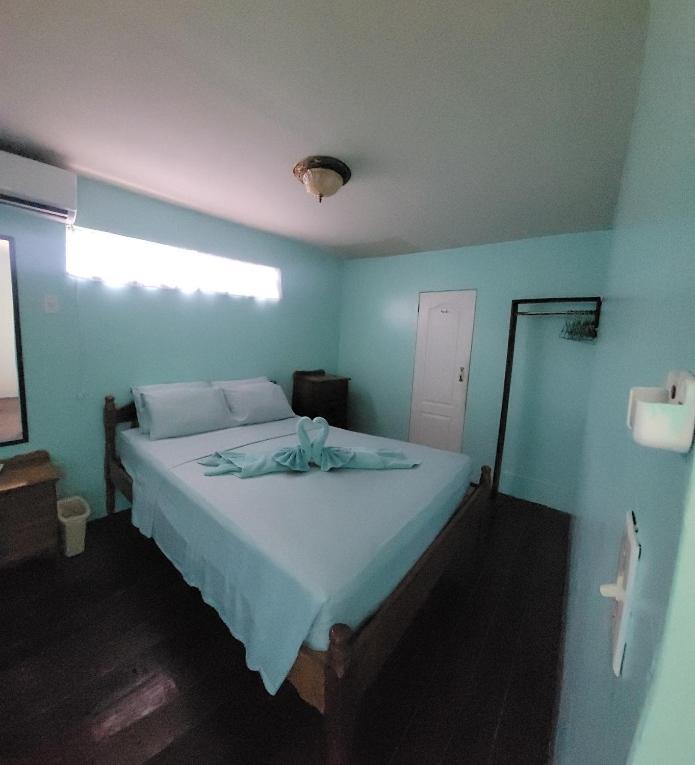 Axios Sun Apartments Caye Caulker photo 2
