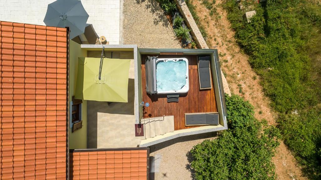 Holiday house Toš-Vila with heated pool photo 2