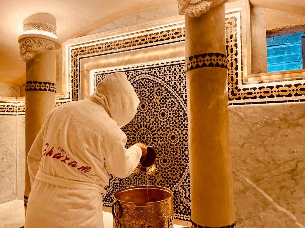 Palais Shazam & SPA photo 3