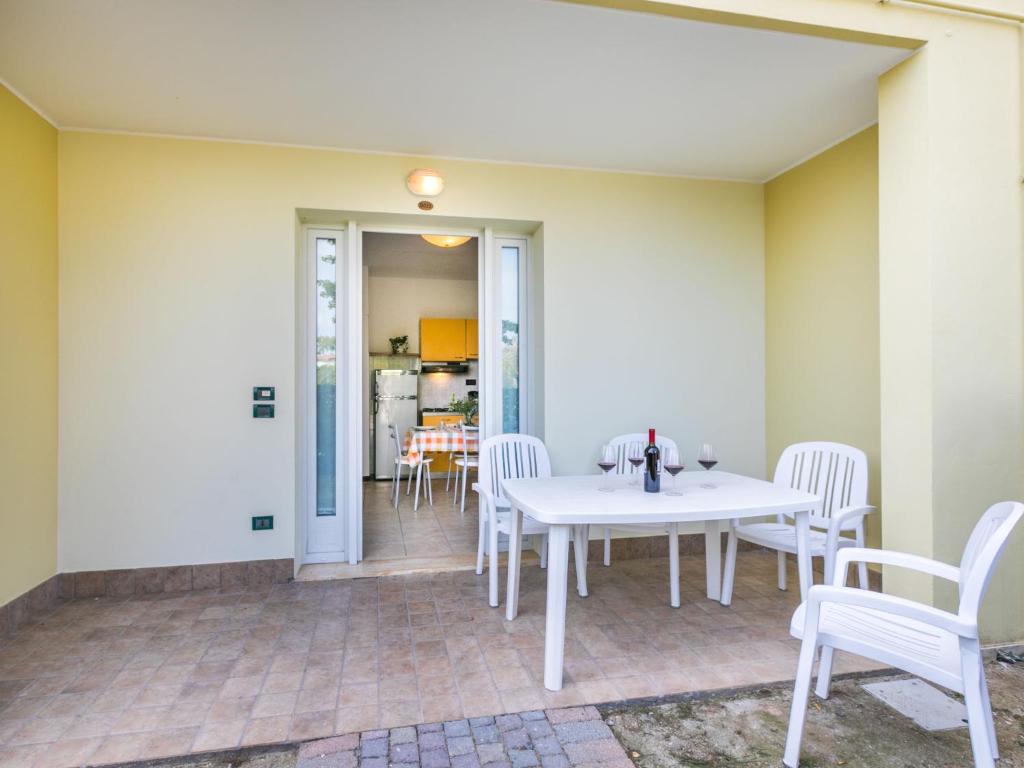 Apartment Robinia-Pinetine-4 by Interhome photo 2