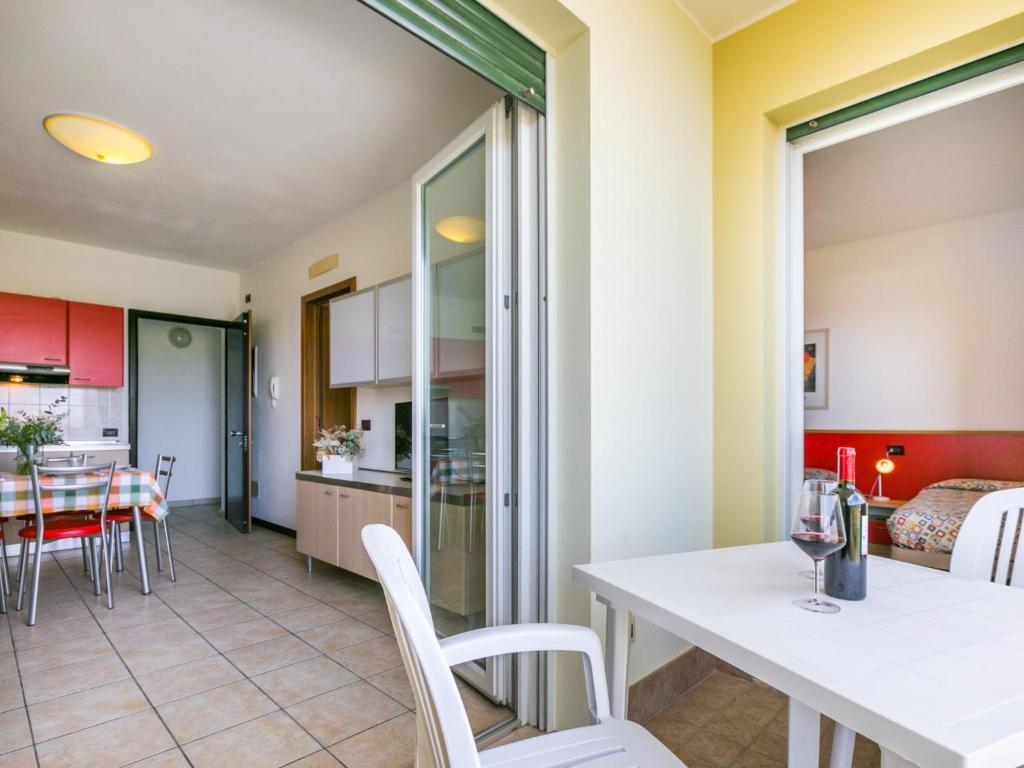 Apartment Robinia-Pinetine-1 by Interhome photo 3