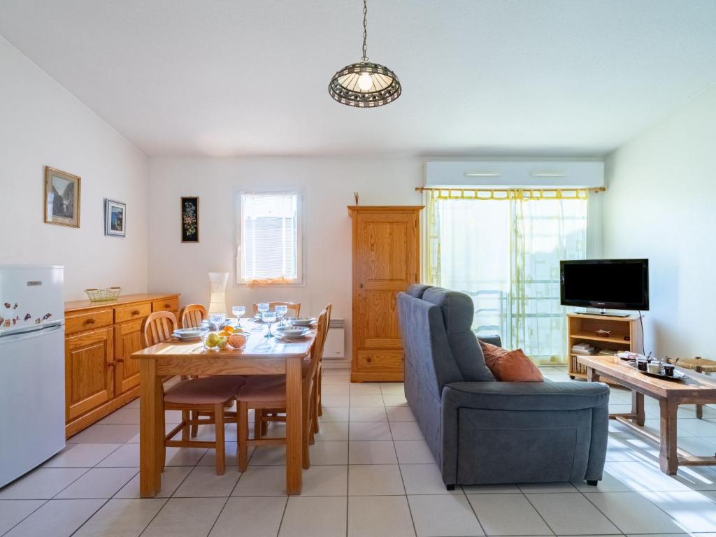 Apartment Jardins de Pontaillac-1 by Interhome photo 2