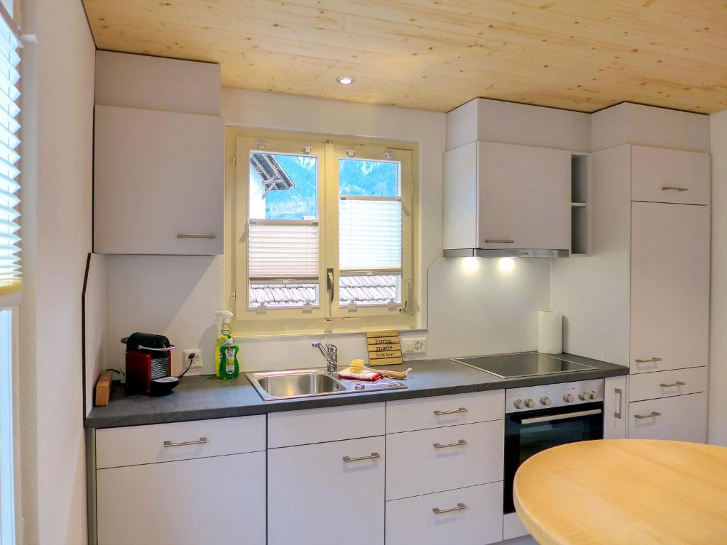 Holiday Home Chalet Dori by Interhome photo 3