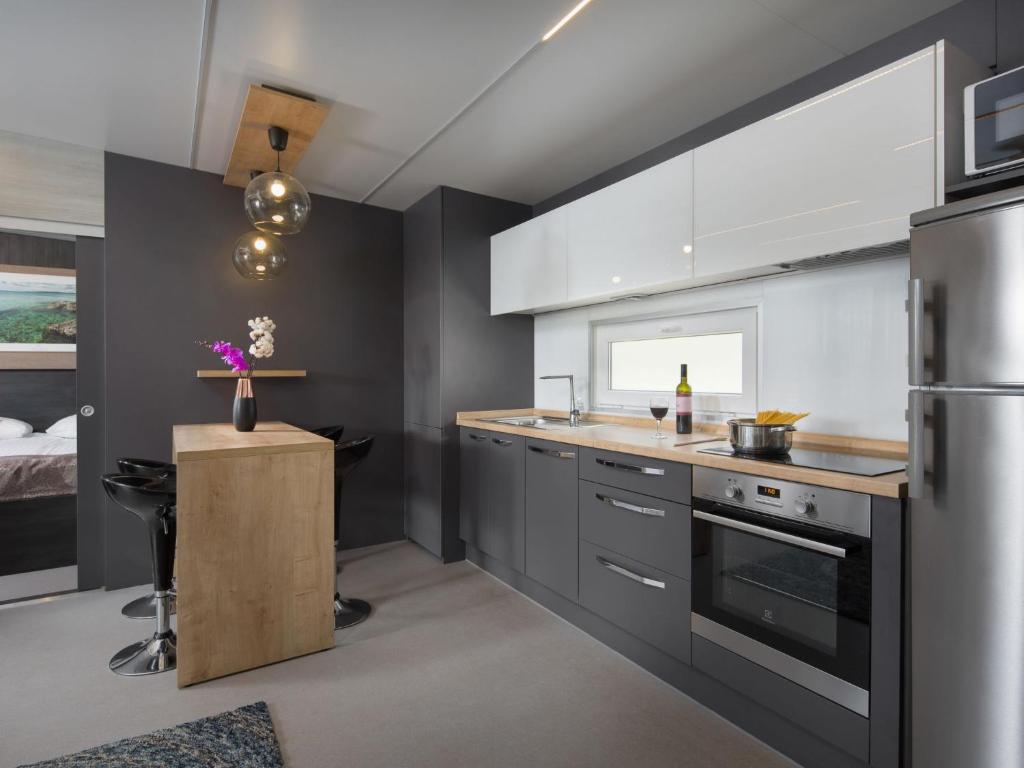 Holiday Home Mobilhome Beach Villa by Interhome photo 2
