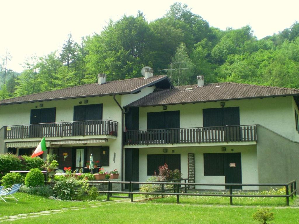 Stunning holiday home in Molina di Ledro near lake photo 2