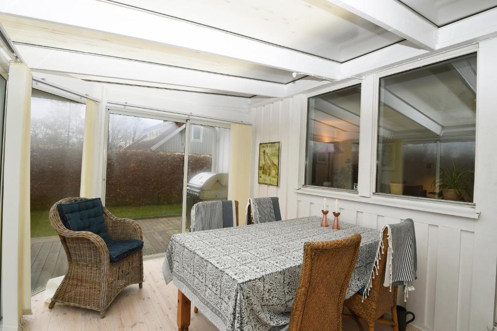 Holiday home near Gothenburg and hiking trails photo 2