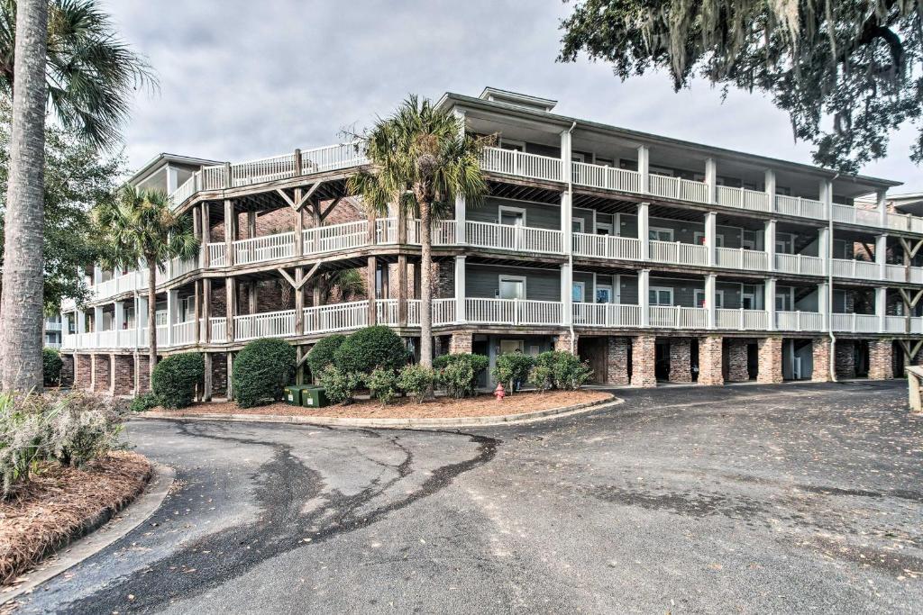 Breezy Darien Condo with Tranquil Marsh Views! photo 2