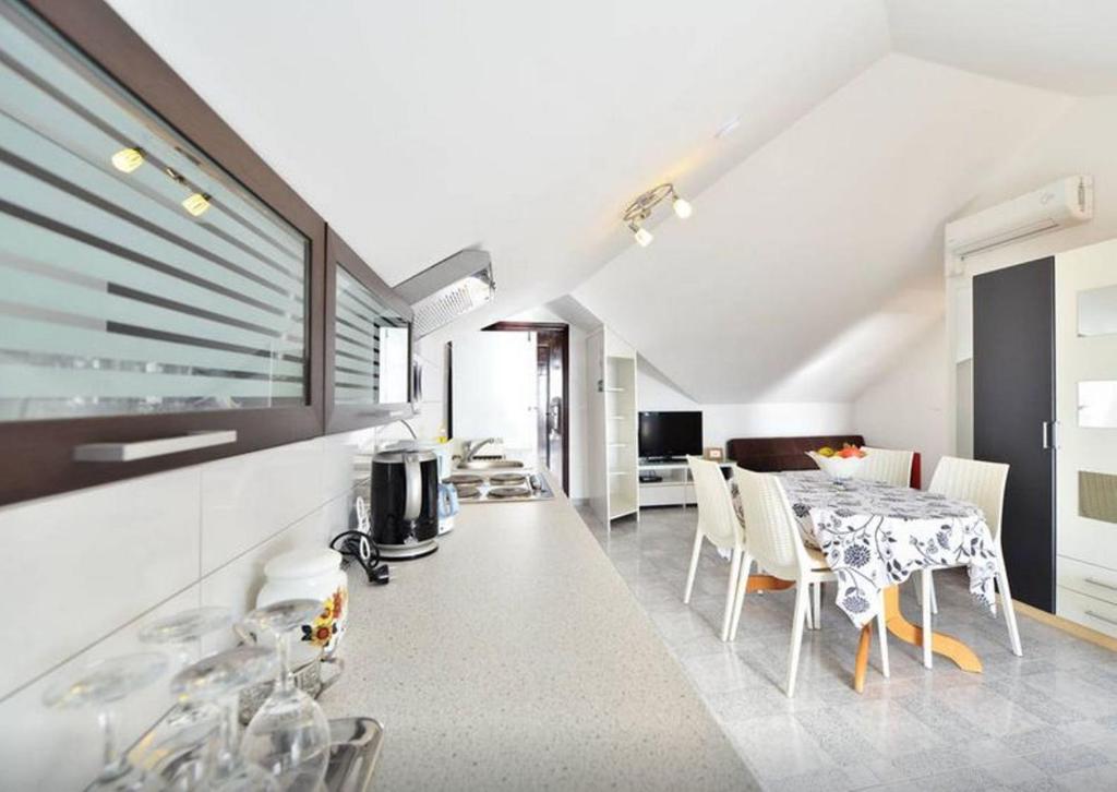Apartments Sanda 2 photo 4