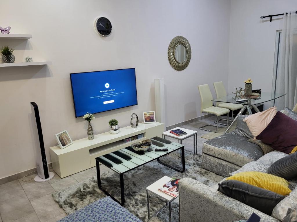 Lovely 2-Bed House in Accra East legon hills photo 1
