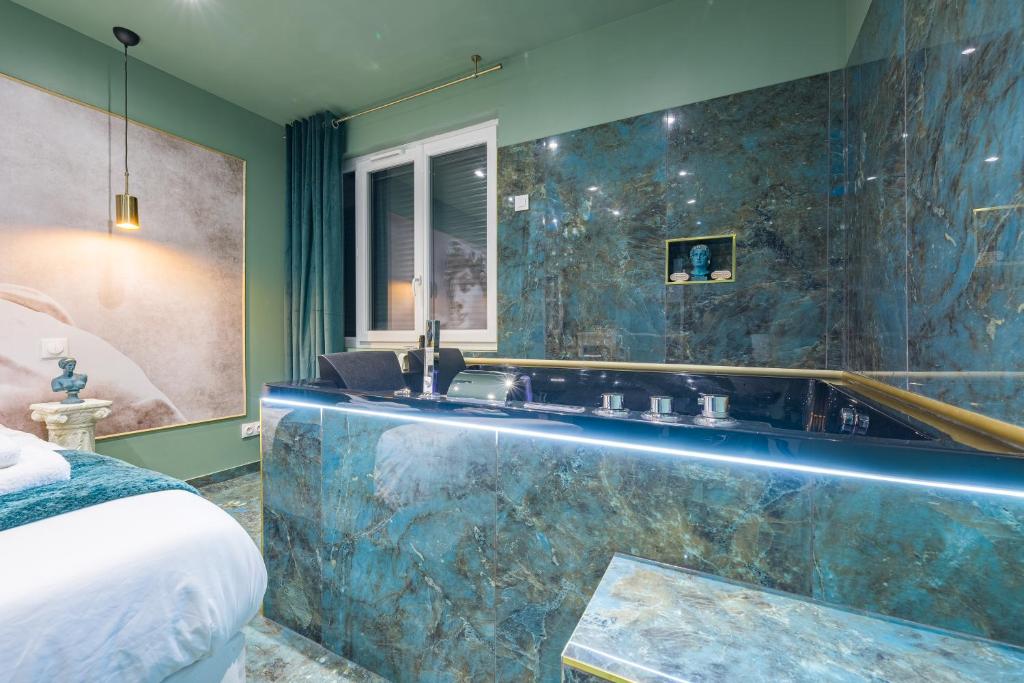 Le Musée d’Aphrodite / JACUZZI photo 2