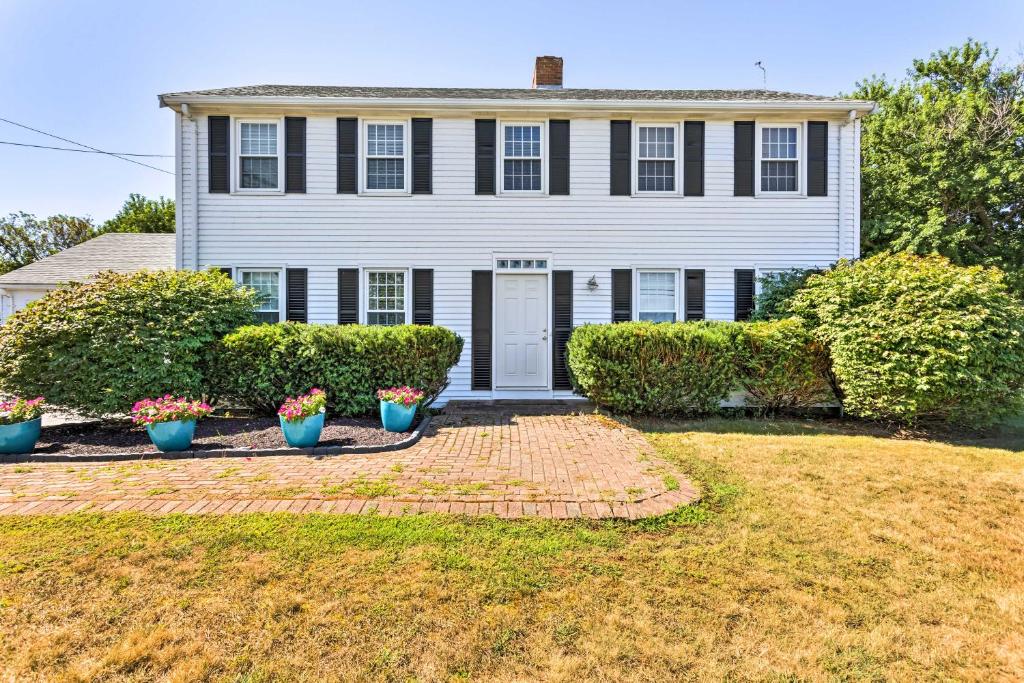 Fantastic Plymouth House with Deck and Ocean Views! photo 1