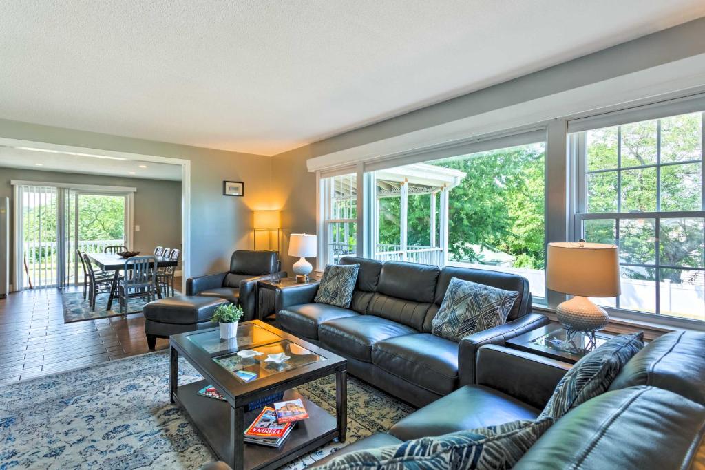 Fantastic Plymouth House with Deck and Ocean Views! photo 2