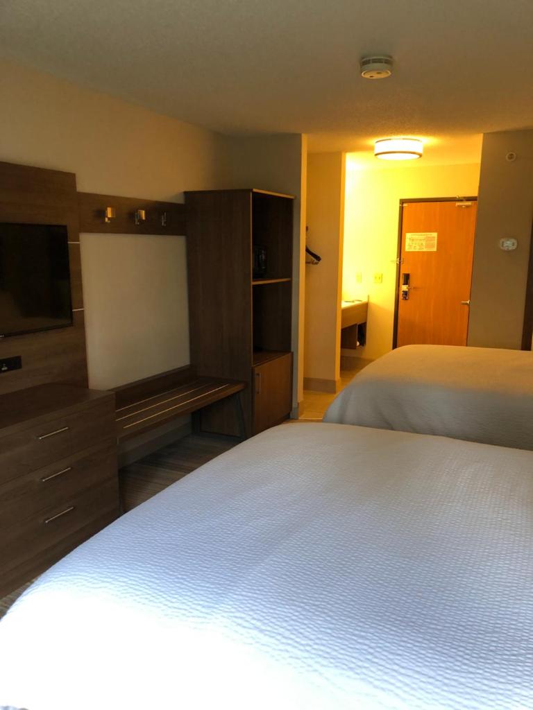 Holiday Inn Express Mt. Vernon, an IHG Hotel photo 2