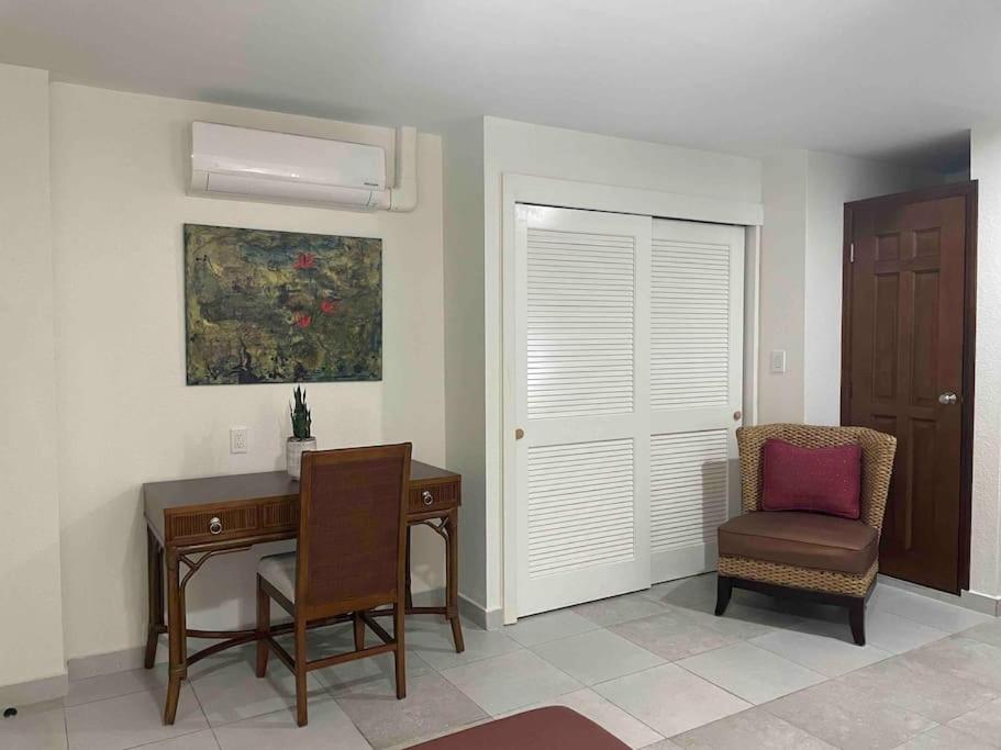1 bedroom apt with pool in Simpson Bay photo 1