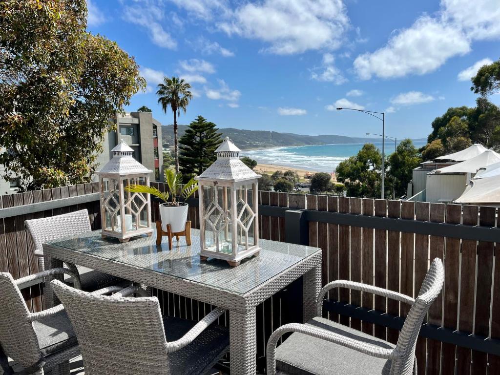 Lorne World photo 2