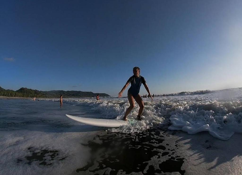 Cocobolo Surf Hotel & School photo 3