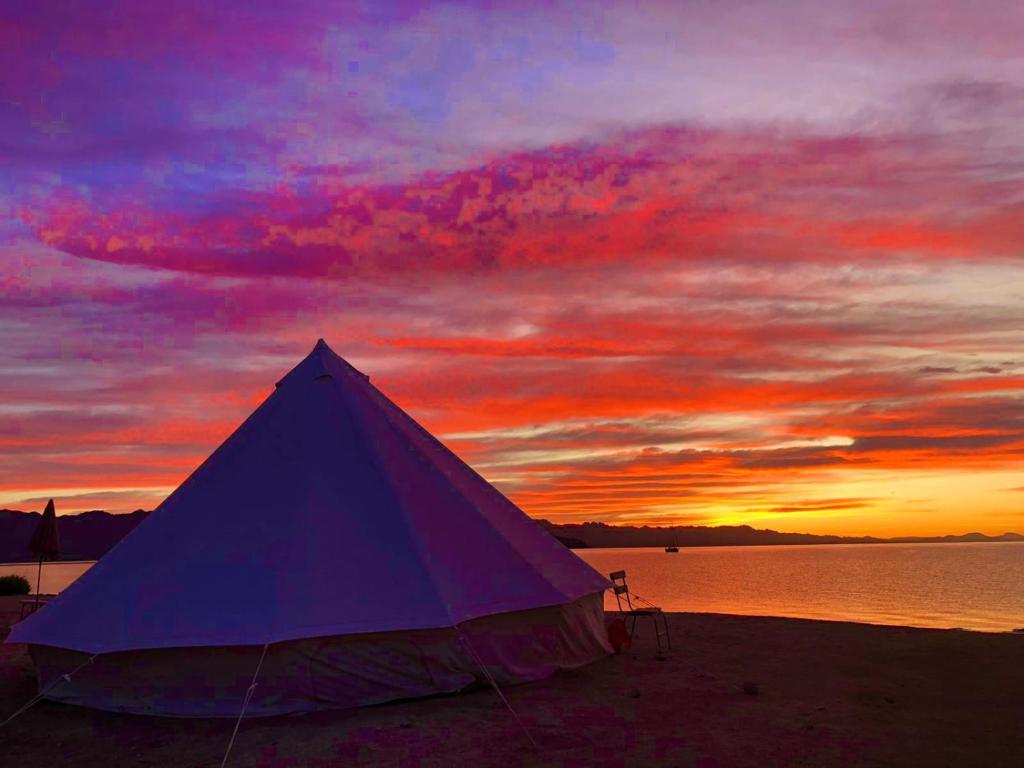 Mulegé Glamping en la playa