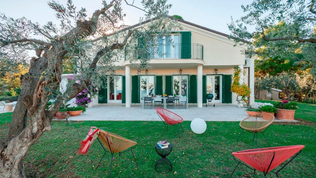 VILLA LUCENTE 6&2, Emma Villas photo 1