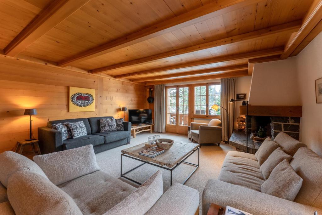 Cozy Place in Gstaad center photo 1