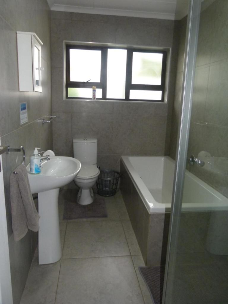 Eland Place Self Catering Guest House photo 2
