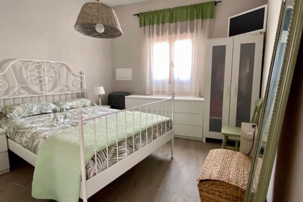 Villa Mandrés. Casa con jardín y piscina. Proximo a Puy Du Fou. photo 4